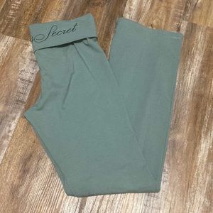 Victoria’s Secret Pants - Medium